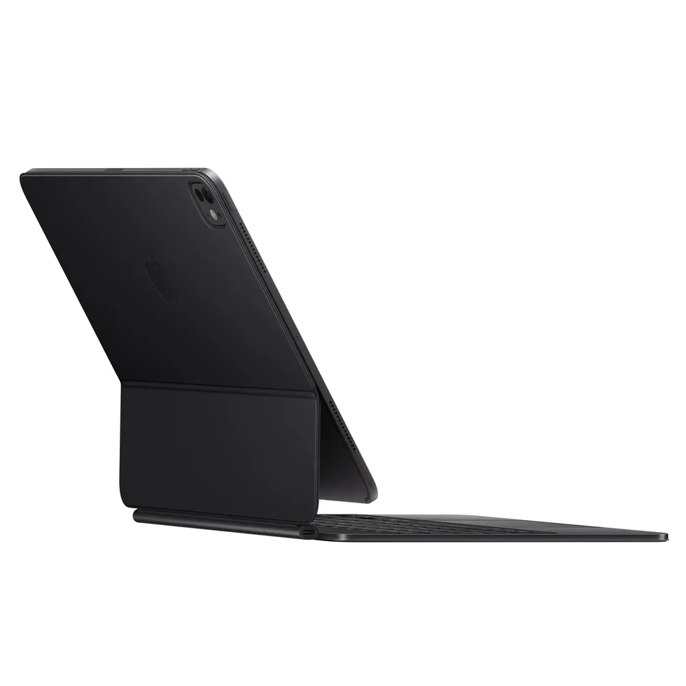 Al_Sheikh_Stores_Apple_Magic_KeyBoard_for_iPAD_Black_Back.webp